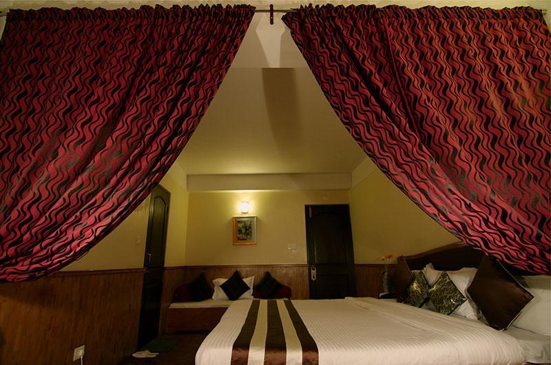 Jain Group Hotel Royal Residency 강토크 외부 사진
