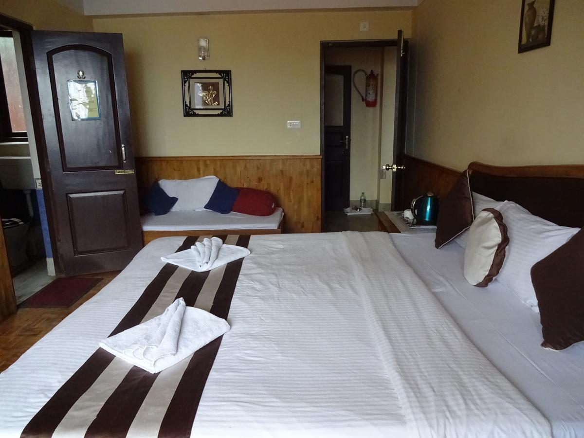 Jain Group Hotel Royal Residency 강토크 외부 사진