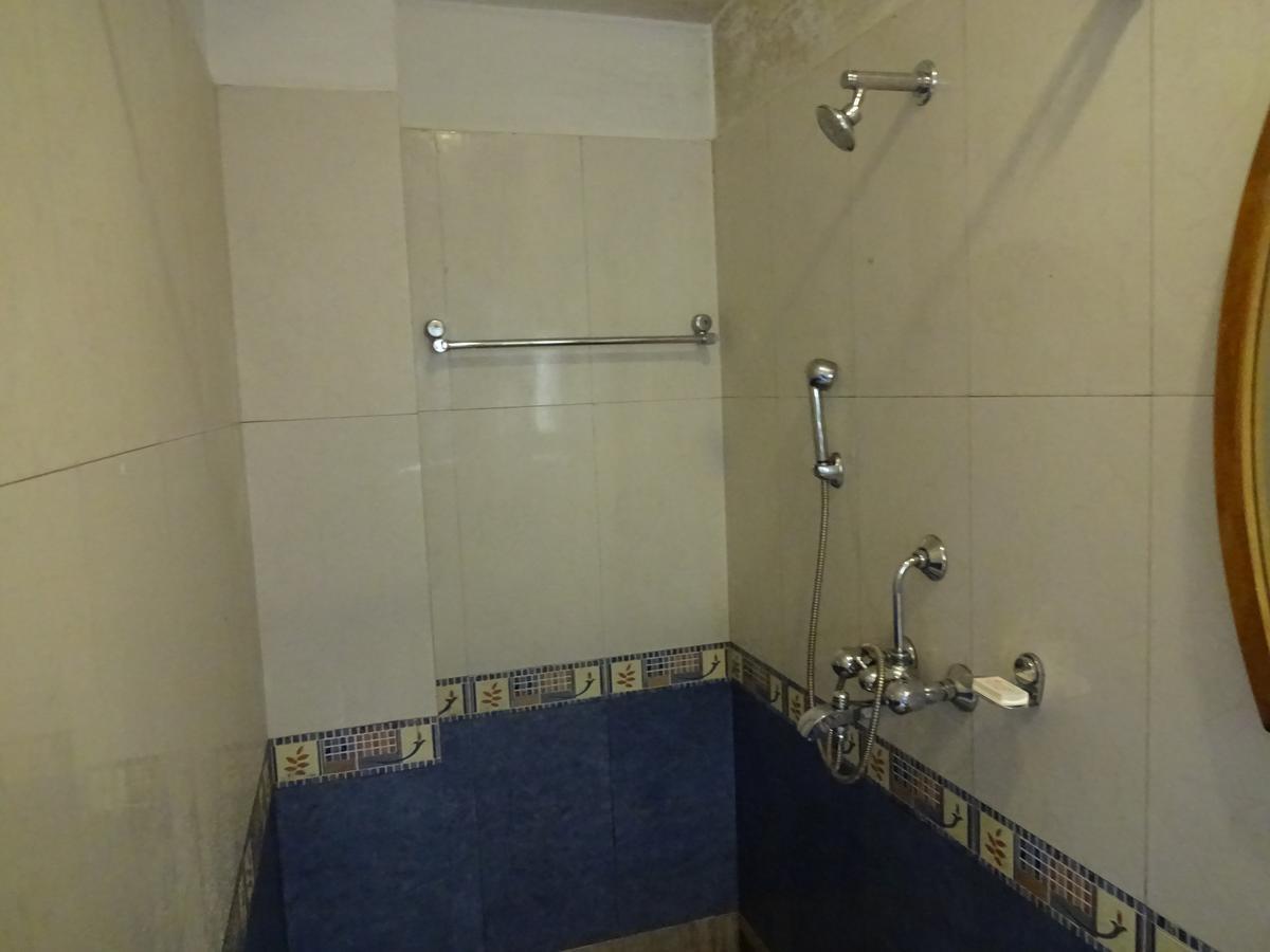 Jain Group Hotel Royal Residency 강토크 외부 사진
