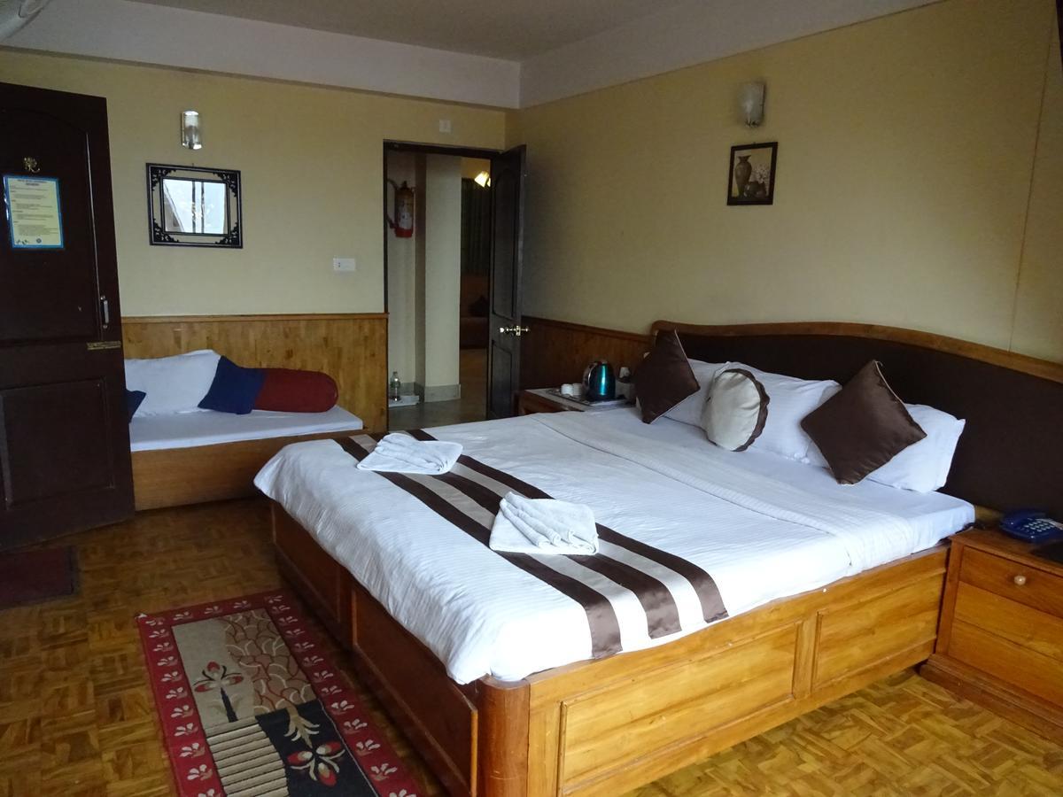 Jain Group Hotel Royal Residency 강토크 외부 사진