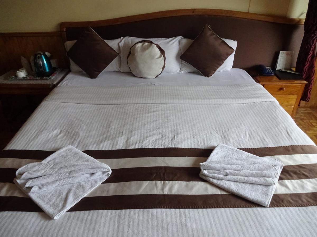 Jain Group Hotel Royal Residency 강토크 외부 사진