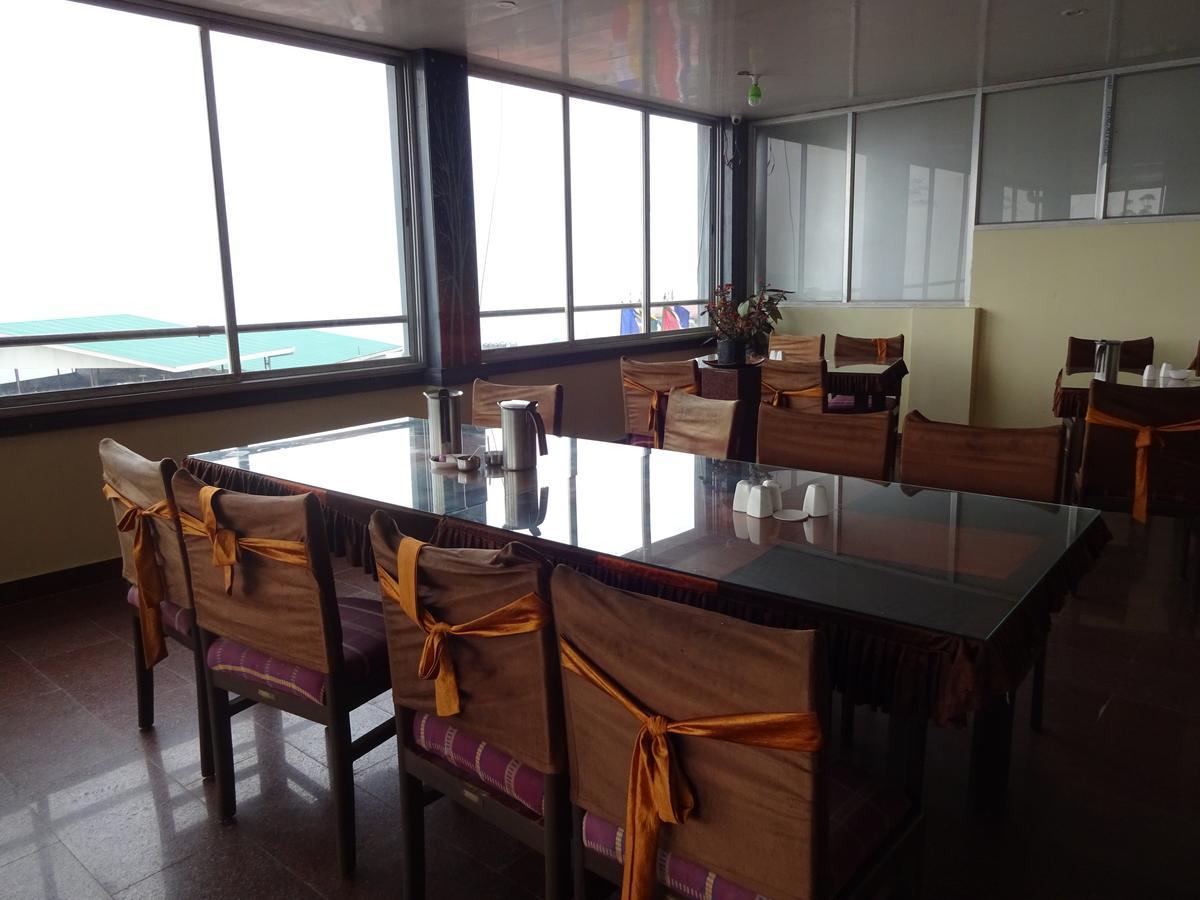 Jain Group Hotel Royal Residency 강토크 외부 사진